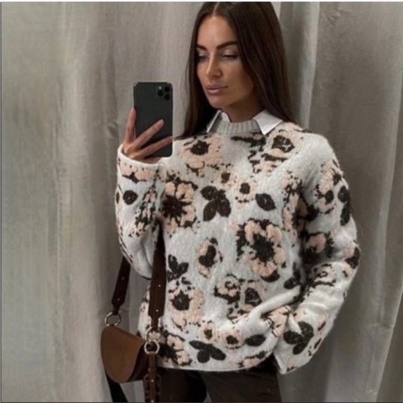 ZARA FLORAL JACQUARD KNIT SWEATER - Picture 3 of 9